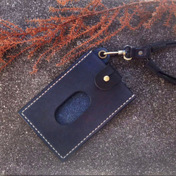 【Xuan Leather選。皮革】拔扣證件套+伸縮頸繩-真皮植鞣牛皮／捷運卡學生證卡套信用卡 第10張的照片