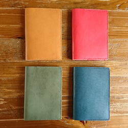シンプルなブックカバー（文庫用）全８色《受注生産》手縫い 3枚目の画像