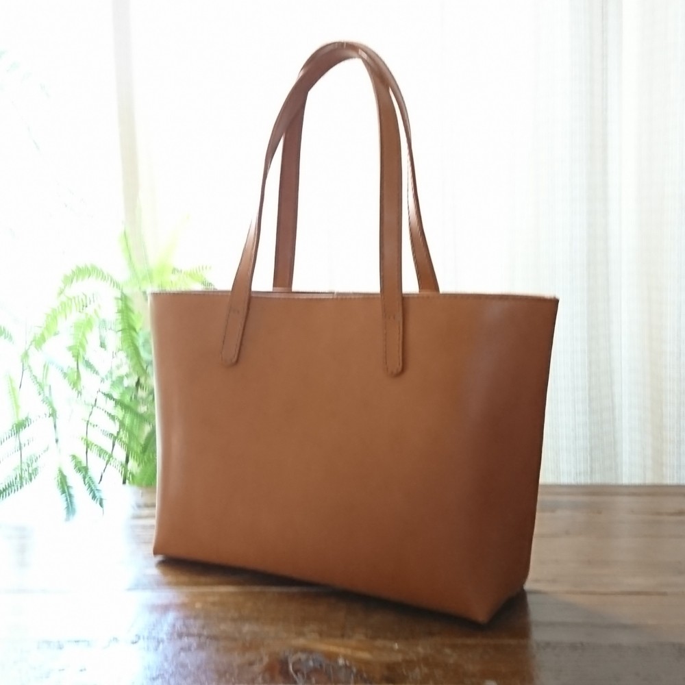 A4ファイルが入るトートバッグ　少し大きめ　全8色 《受注生産》手縫い