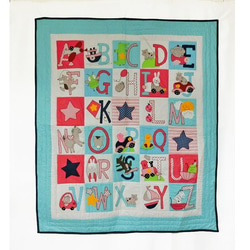 パッチワークキルト アルファベットブルー タペストリー・壁掛け