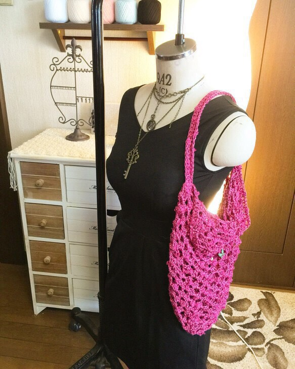 【かぎ針編み】エロ可愛mosaic模様のバッグ フューシャピンク 1枚目の画像