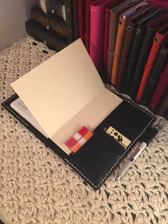 [牛革ヌメシュリンク]本革手縫い文庫本サイズほぼ日手帳カバーA6タイプブックカバー 2枚目の画像