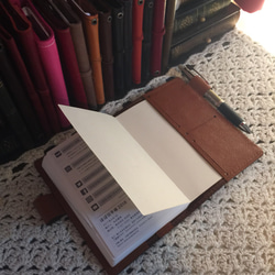 [牛革ヌメシュリンク]本革手縫い文庫本サイズほぼ日手帳カバーA6タイプブックカバー 3枚目の画像