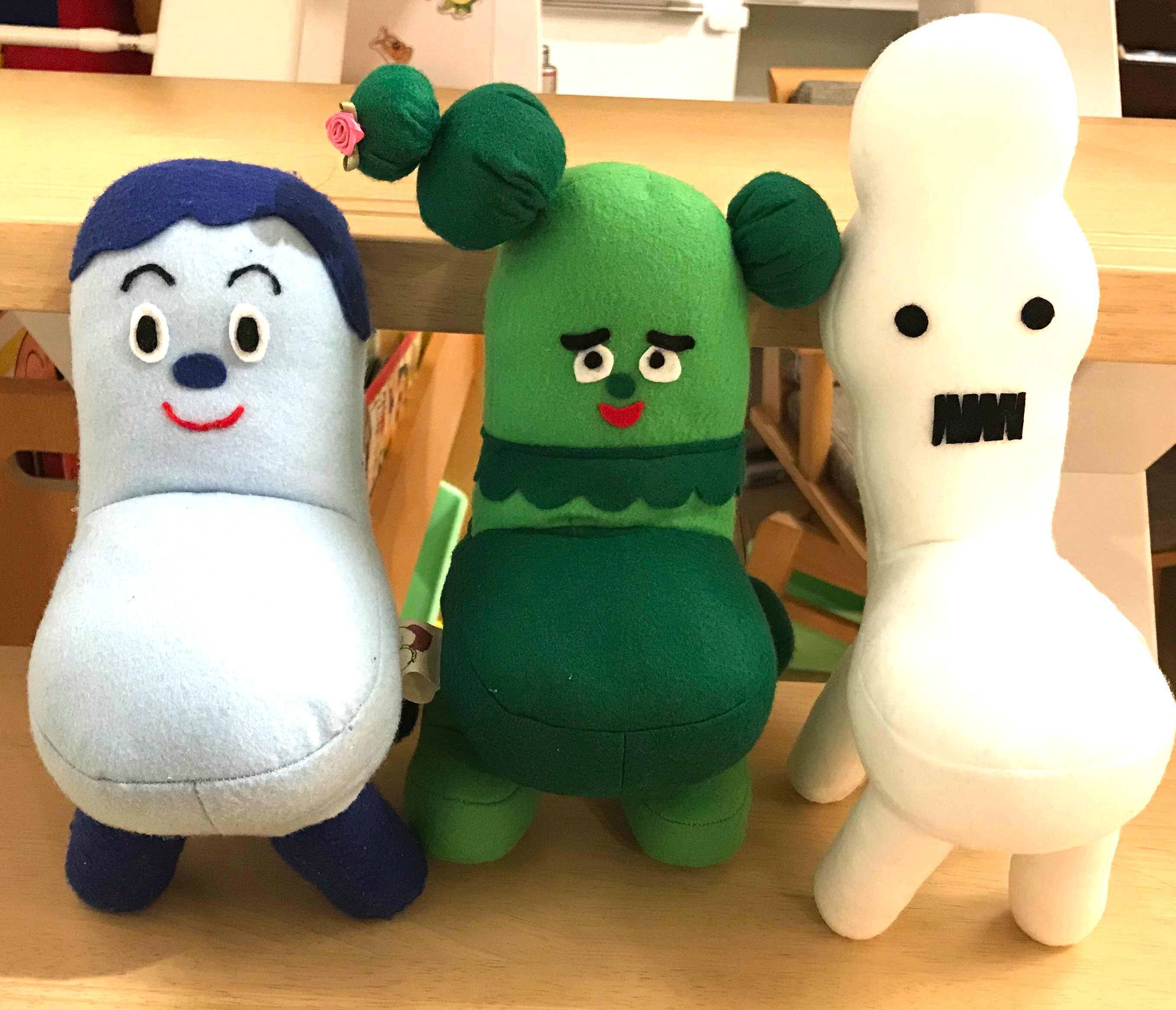 自作ぬいぐるみ・深緑の男の子 20cm 無属性 ぬいぐるみ 緑髪男の子 着せ替えぬいぐるみ 原神魈 不見月 ぬいぐるみ