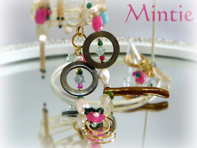 ネイチャーマテリアル　バッグチャームorブレス