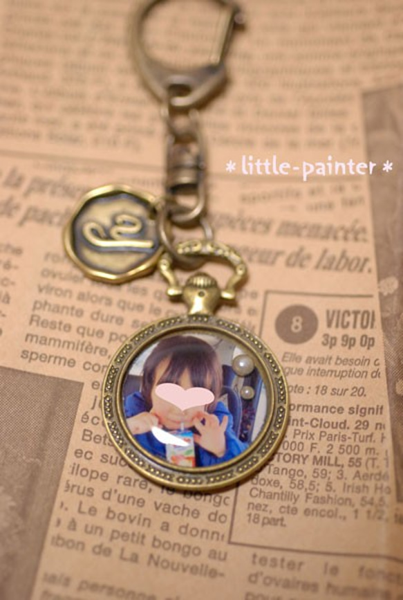 【ｍ様オーダー品】子供の写真入り☆懐中時計型ぷっくりキーホルダー 1枚目の画像