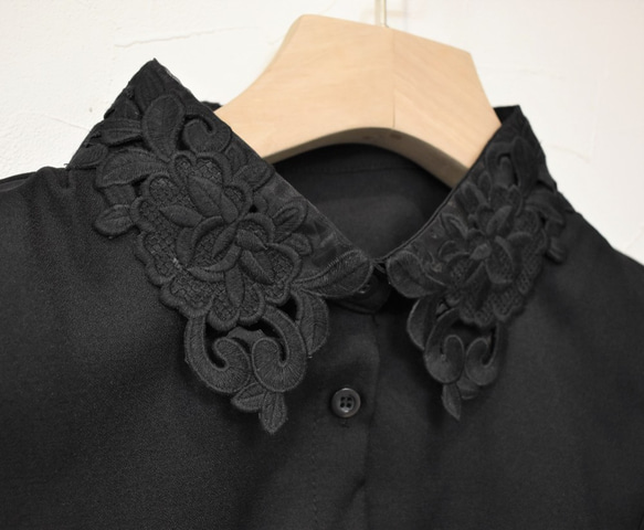 （送料無料）大きな椿の花◎シックな刺繍付け襟　（黒）　　【No.0519】 4枚目の画像