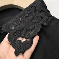 （送料無料）大きな椿の花◎シックな刺繍付け襟　（黒）　　【No.0519】 5枚目の画像