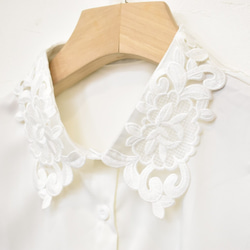 （送料無料）大きな椿の花◎シックな刺繍付け襟　（白）　　【No.0572】 5枚目の画像