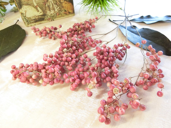 枝付きペッパーベリー（ピンク）　ハーバリウム、アロマワックス、スワッグ、ボタニカルキャンドル他花材 3枚目の画像