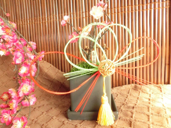 お正月飾り付き（取り外し可）春日梅　ミニ盆栽（フェイク） 光触媒加工　 6枚目の画像