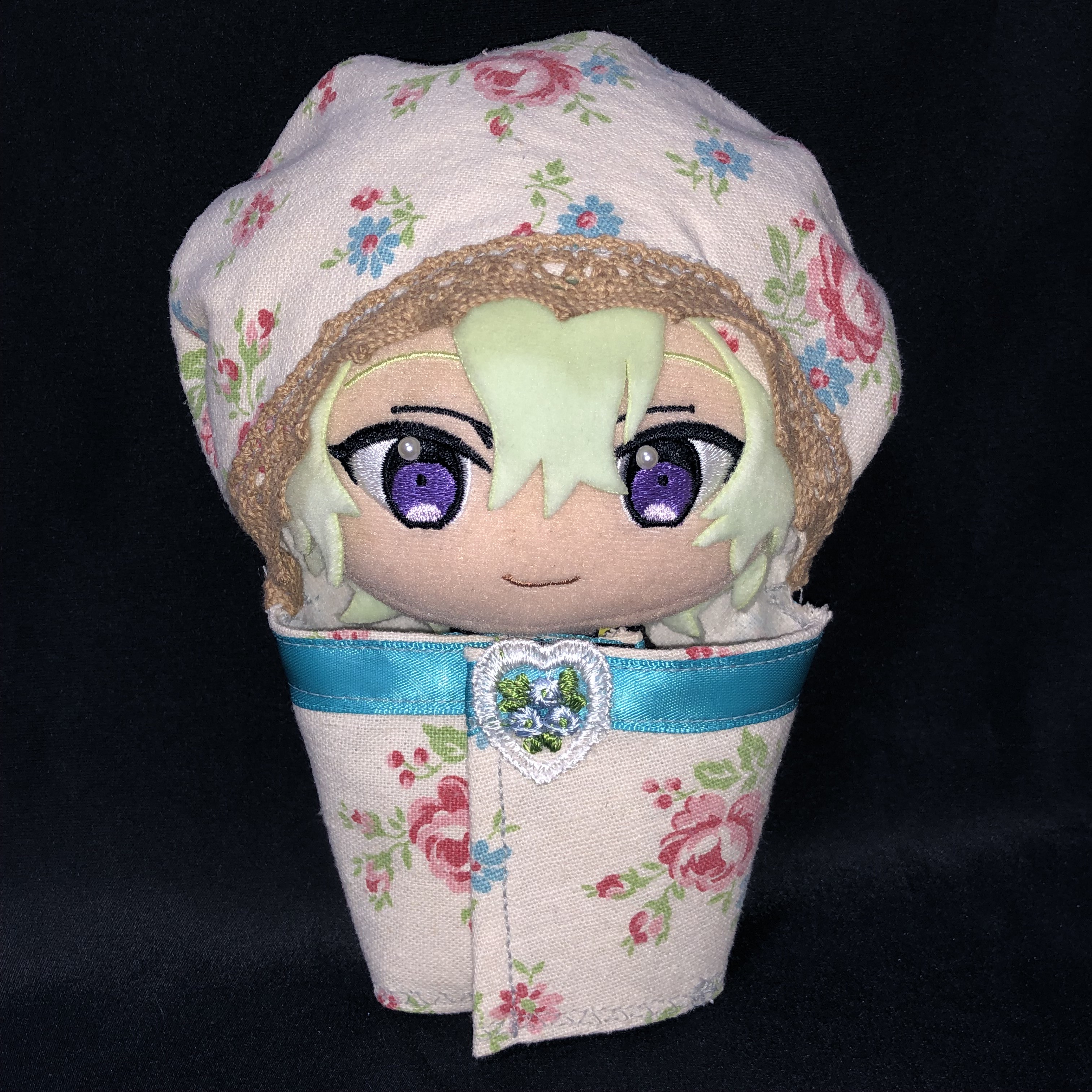 babyDior 花柄 ピンクハンカチ ぬいぐるみ付き babyDior ぬいぐるみ付き ピンクハンカチ 花柄
