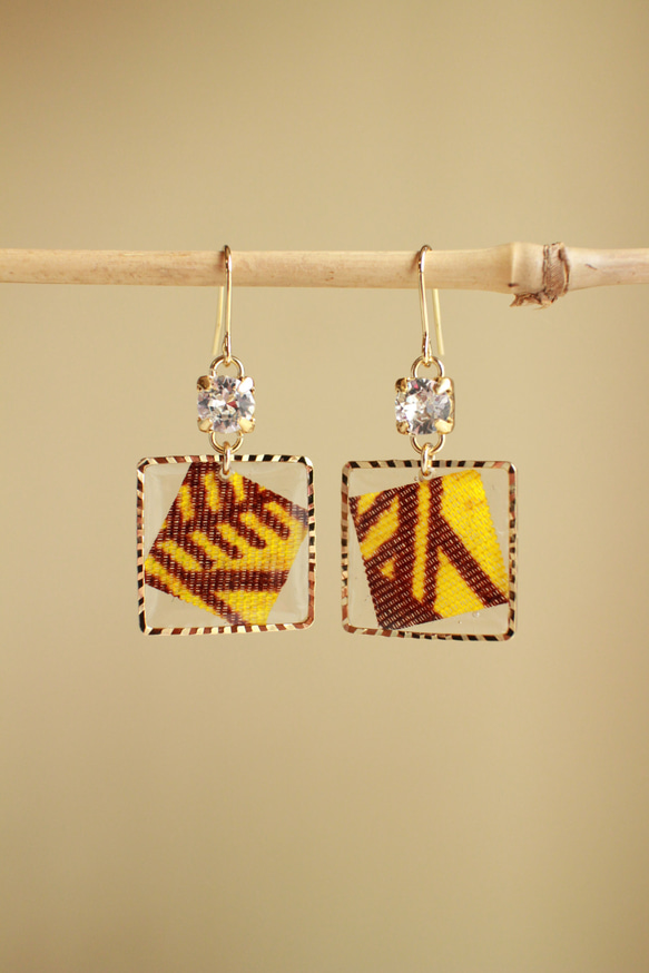 しかくアフリカ生地ピアス/african print square earrings (8) 1枚目の画像