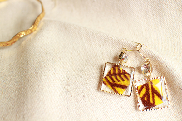 しかくアフリカ生地ピアス/african print square earrings (8) 2枚目の画像