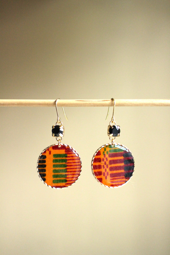 まんまるアフリカ布ピアス/african print circle earring (9) 1枚目の画像