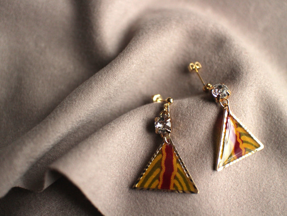 さんかくアフリカ布ピアス/african print triangle earring (ap21) 3枚目の画像