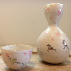 送料無料】赤膚焼 奈良絵 ぐい呑&徳利 おちょこ・ぐい呑み・徳利 赤膚