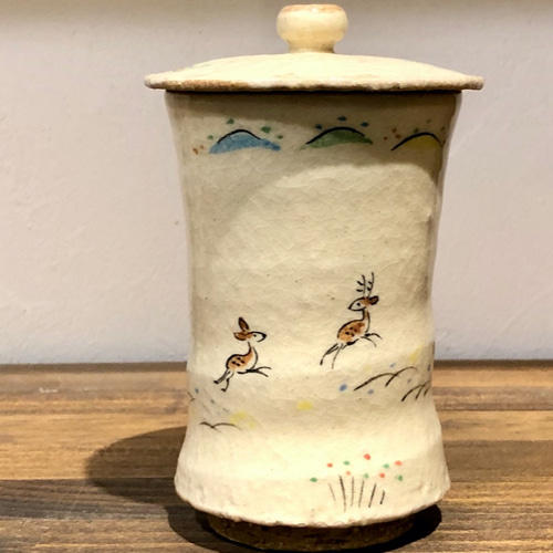陶芸　赤膚焼　尾西楽斎　奈良絵　蓋付き湯呑みペア　蓋付き組湯呑 陶芸 赤膚焼 尾西楽斎 奈良絵 蓋付き湯呑みペア 蓋付き組湯呑