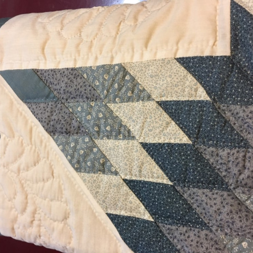 アーミシュ・キルト アーミシュの人たちの生活から生まれたキルト