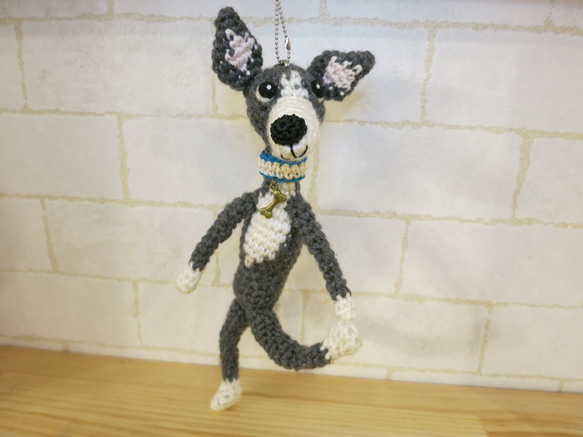 ヒョロヒョロマグネットイタグレ（グレーとホワイト）あみぐるみ