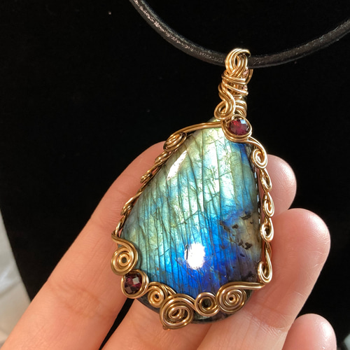 ラブラドライト【ライトブルー～ブルー】ワイヤーラッピング