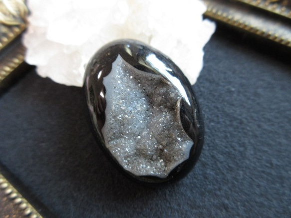 ドゥルージーアゲート＊ブラックアゲートドゥルージー 天然石ルース R