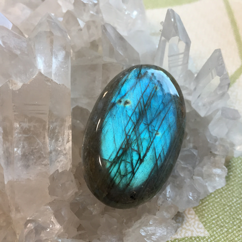 ラブラドライト【グリーン～ブルー】 天然石ルース 64 天然石