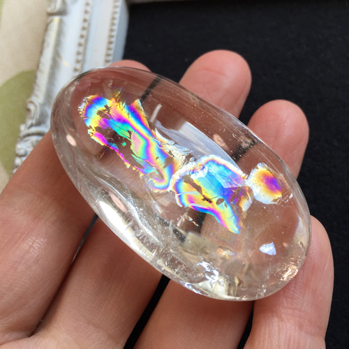 アイリスクォーツ にぎり石やペーパーウェイト等に