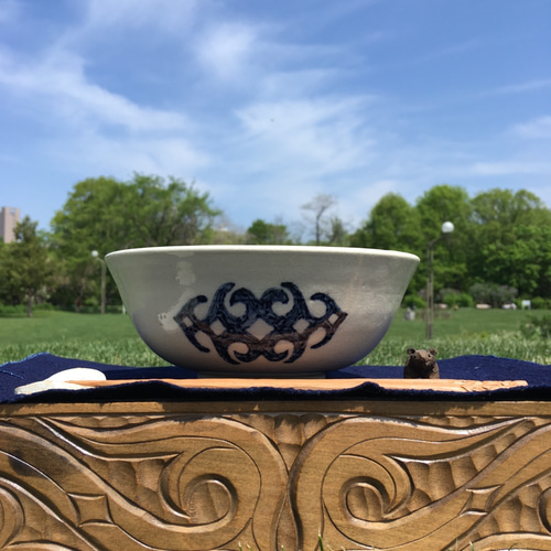 Sold out 陶器 大鉢 アイヌ模様 オフホワイト お椀・ボウル・鉢