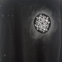 【受注製作】12星座 アイヌアレンジ 手描き＋刺繍 長袖コットンTシャツ ブラック又はネイビー　ユニセックス 7枚目の画像