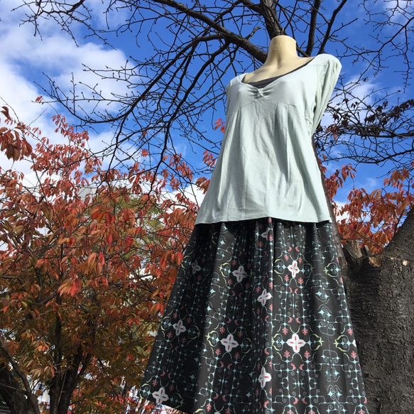 アイヌ チヂリ刺繍柄 コットン ギャザースカート オリジナルテキスタイル ブラック 7枚目の画像