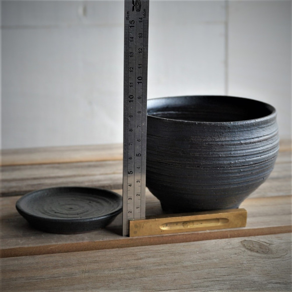 【陶器】マットな黒い植木鉢　受皿付き　送料無料 9枚目の画像