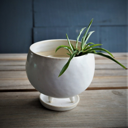 陶器】白い脚付き植木鉢 送料無料 その他インテリア雑貨 yaya 通販