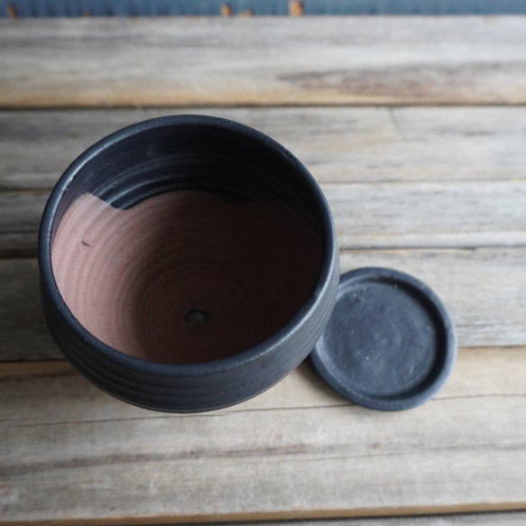 【陶器】黒い植木鉢　送料無料 5枚目の画像