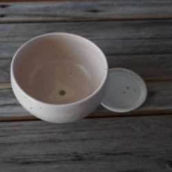 【陶器】ツヨアミセイコ様専用　ほんのりピンクと白の脚付き植木鉢②　　送料無料 7枚目の画像