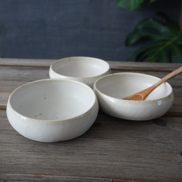 KPM ベルリン クアランド 小皿　デザート皿　デザートボウル 白　12 cm KPM ベルリン クアランド 小皿 デザート皿 デザートボウル 白 12 cm