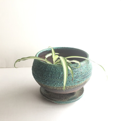 【陶器】トルコ青の脚付き植木鉢 受皿付き　送料無料　 1枚目の画像