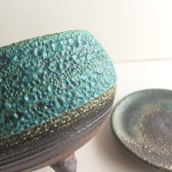 【陶器】トルコ青の脚付き植木鉢 受皿付き　送料無料　 4枚目の画像
