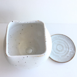 【陶器】白い四角口の脚付き植木鉢　受皿付　送料無料 3枚目の画像