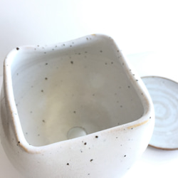 【陶器】白い四角口の脚付き植木鉢　受皿付　送料無料 4枚目の画像