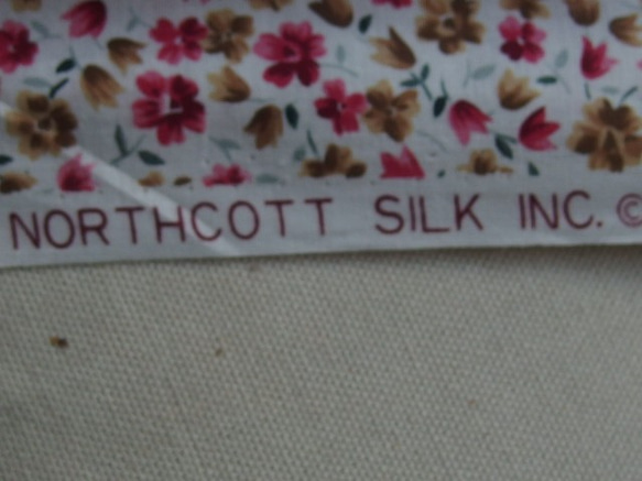♪コットン素材♪可愛い小花ピンクとベージュ柄生地♪Northcott silkNo:216 8枚目の画像