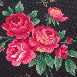 ♪コットン素材♪素敵な赤い薔薇花束柄Cranston生地♪No:39 3枚目の画像