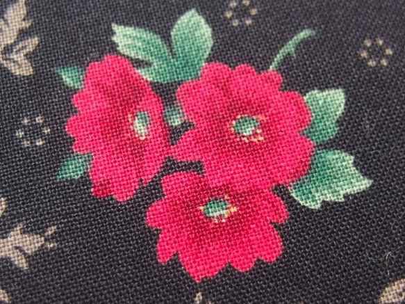 ♪コットン素材♪素敵な赤い薔薇花束柄Cranston生地♪No:39 6枚目の画像