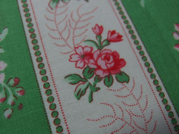 ♪コットン素材♪素敵な赤い薔薇と花たち柄♪Westminster FabericNo:194 6枚目の画像