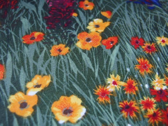 ♪コットン素材♪素敵な花畑柄♪マイケルミラーコレクションNo:183 7枚目の画像