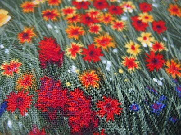 ♪コットン素材♪素敵な花畑柄♪マイケルミラーコレクションNo:183 8枚目の画像