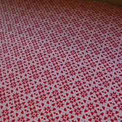 ♪コットン素材♪赤と白のパッチワーク柄♪fabric TraditiomsNo:183 3枚目の画像