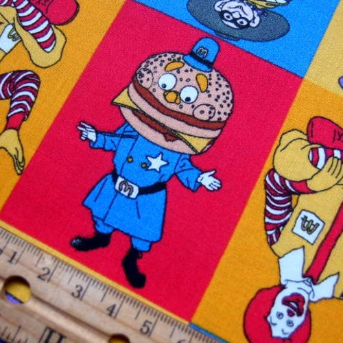 アメリカ☆ビンテージ☆大人気マクドナルド柄☆ドナルド生地