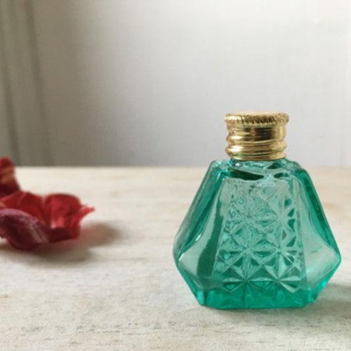 パフュームボトル パフュームボトル ゲヴュルツトラミネール (2023) | ピーロート