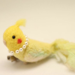 受注生産 もふ鳥さんシリーズ オカメインコ 黄色 羊毛フェルト 1枚目の画像